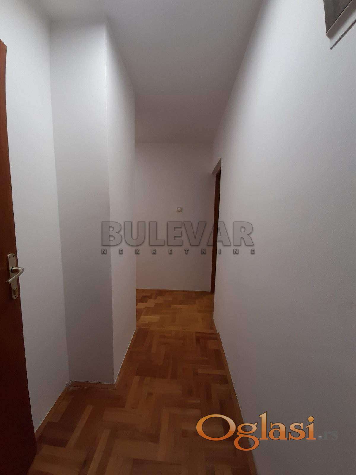 for rent unfurnished two-and-a-half-room apartment, 52m2 — photo
