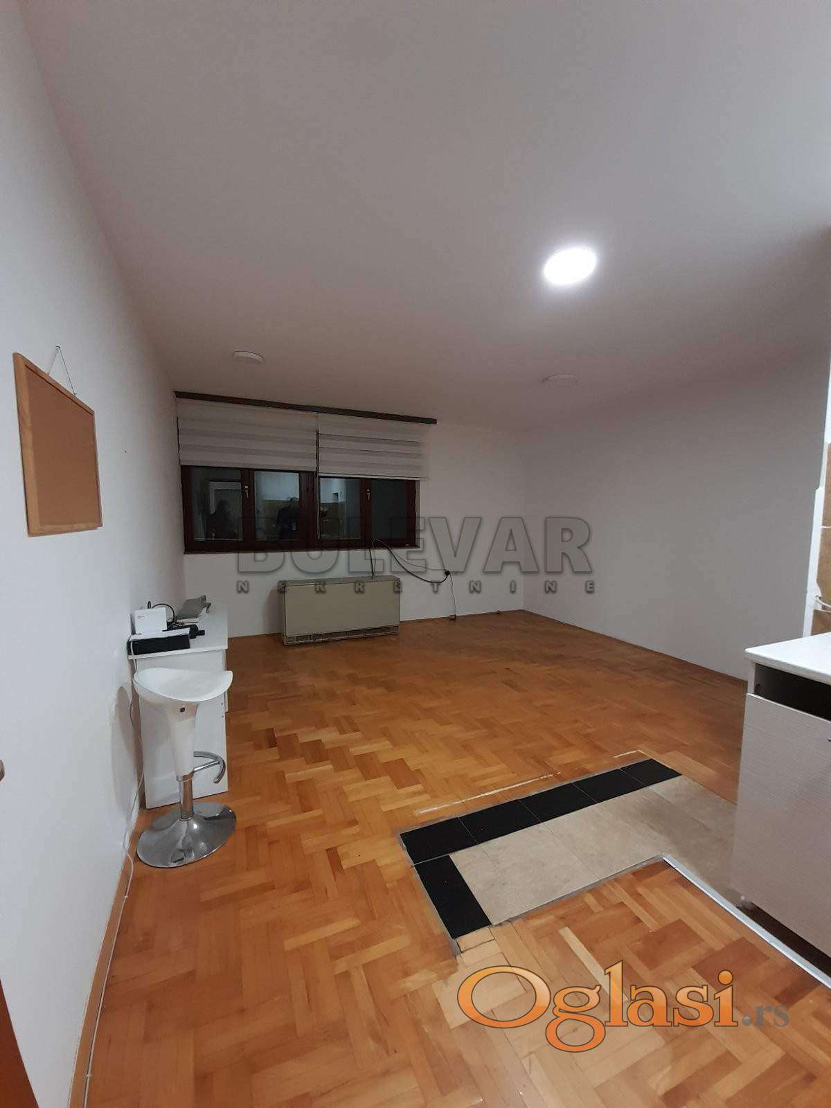 for rent unfurnished two-and-a-half-room apartment, 52m2 — photo