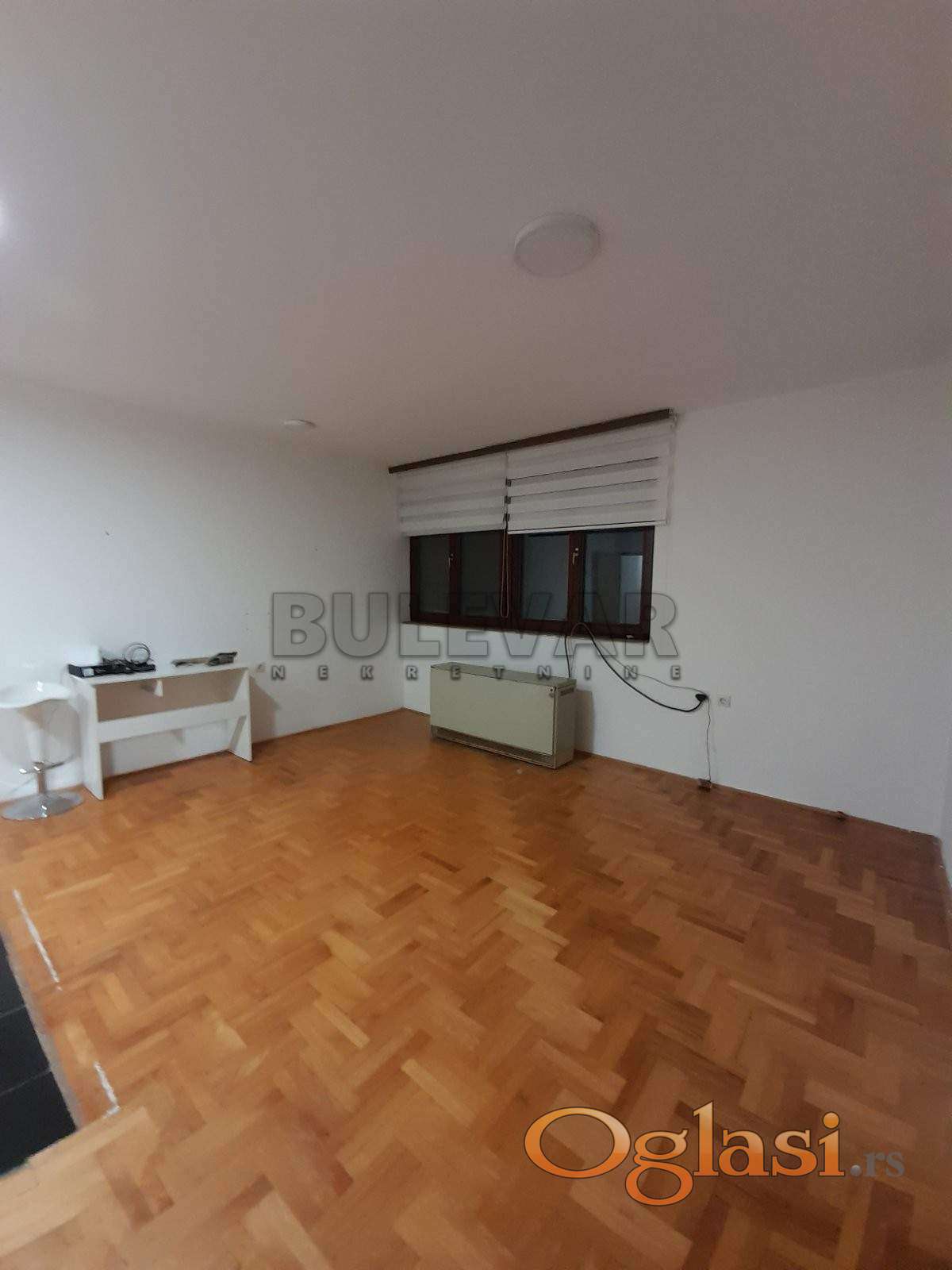 for rent unfurnished two-and-a-half-room apartment, 52m2 — photo