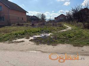 Odličan plac u idealnom delu-Lipov gaj!