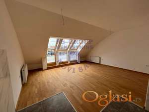 Trosoban stan u Petrovaradinu