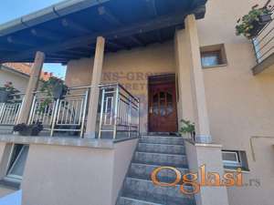 Odlična kuća na Sajlovu.