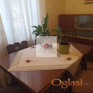 CENTAR STAN U KUĆI OD 50M2  POGODAN ZA STUDENTE