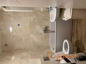 Izdajem naešten 1.5 stan u novijoj zgradi