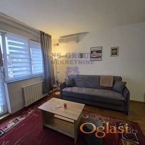 Izdaje se lepa garsonjera u Cara Dušana.