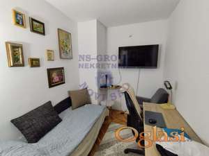 Trosoban stan sa proširenim dnevnim boravkom, 56m2, Železnička stanica