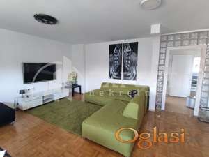 Izdaje se lux stan u strogom centru grada, CG, 7. sprat 72m2!!!