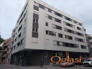 Garažno mesto na dan ili mesec dana