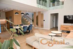 KUCA SA BAZENOM, VELIKIM DVORISTEM, PETROVARADIN, MODERNO I UDOBNO!