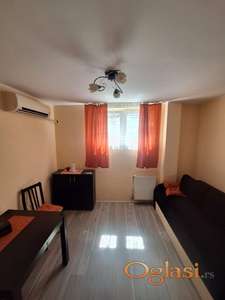 Odličan jednoiposoban stan na Rotkvariji ! Đurđa Brankovića