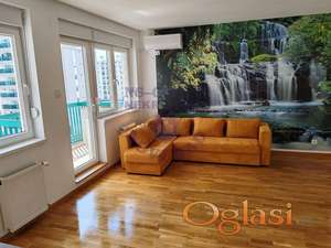 Izdaje se jednosoban stan na Jugovićevu, u novijoj zgradi