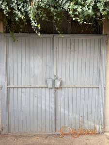 Prodajem dve spojene garaže u centru Novog Sada