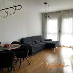 Fantastičan trosoban stan - Cara Dušana!