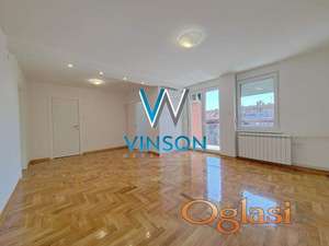Novi Sad, Bulevar - Nenamešten trosoban stan ID#9104115