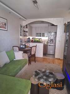 Bulevar Patrijarha Pavla Dvoiposoban stan 53kv