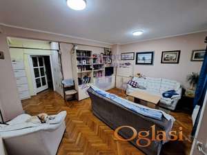 ČETVOROSOBAN - GRBAVICA