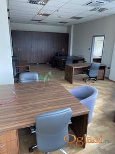 IZDAJE SE POSLOVNI PROSTOR - NOVI SAD, ODLIČNA LOKACIJA 