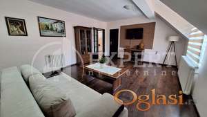 Izdaje se višenamenski poslovni prostor u strogom centru, 320m2