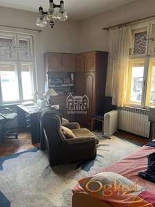 Kuća P=93m2,centar za poslovni prosto ID#2263