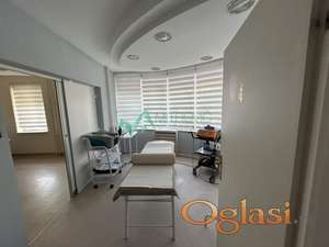 Trosoban stan na Adamovićevom naselju 78 m² 