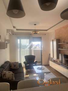 Izdajem LUX dvosoban stan u Pupinovoj Palati sa Garažnim mestom !!! ID#4956