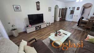 Prelepa 6.0 kuća na Avijatičarskom naselju !