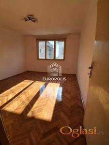 Lep, porodičan, 2.0, Banovo brdo ID#9845