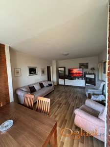 Prelep stan Vidikovac,85m2,uknjizen