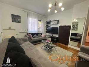 Renoviran, namešten, uknjižen stan ID#1095