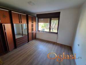 Futog-Centar-Prazan Trosoban stan 60 m2 u Prizemlju kuće-Zakupnina 280 e-065/385 8880