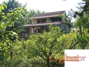 Kuća-vikendica na Popovici (Artiljevo) na placu od 2580m2 sa svim uslovima za život ili rekreaciju