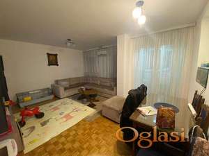 Trosoban stan na Novom Naselju