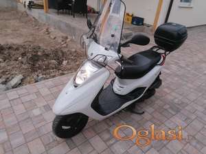Yamaha Skuter XC 125 u odličnom stanju