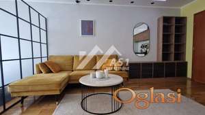 IZDAJE SE LUX MODERAN STAN U CENTRU ID#6250