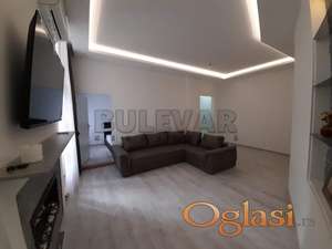 Izdaje namešten troiposoban stan, Generala Milojka Lešjanina, centar, 85m2, posebno parking mesto