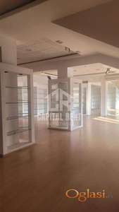 Dušanovac izdaje se poslovni prostor sa magacinom ID#1582