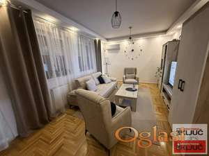 ADICE, 61m2+dvorište, Trosoban, Namešten, Parking