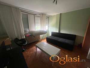 GARSONJERA IZA ZGRADE NISA NA LIMANU 3