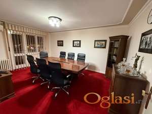 Odličan stan na Bulevaru oslobođenja  u funkciji poslovnog prostora