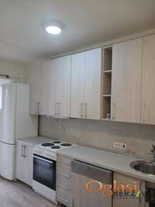  KOMFORAN PET FRIENDLY ČETVOROSOBAN STAN - LIMAN 2