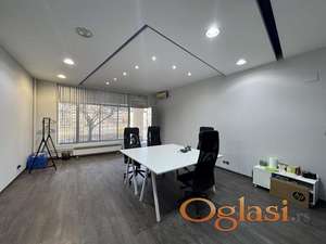 Poslovni prostor 35m², Blok 28, Novi Beograd ID#2543
