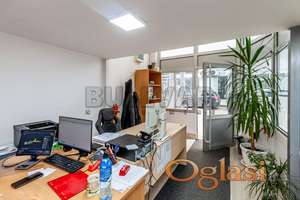 Lokal 60m2 dva nivoa, centar grada