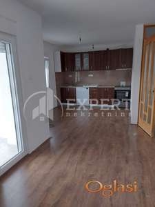 Izdaje se odličan stan u kući u Brzom Brodu, 117m2