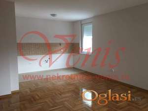 CENTAR ul.Sremska 47 m2–350 Evra - KANCELARIJA ID#1339