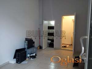 Izdaje se lokal 20m2 u samom centru grada
