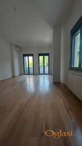 Jedinstvena ponuda petosoban stan 145m2 sa parkingom Vase Satjića!!!!