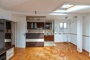 Dvoiposoban stan 60m2, Centar