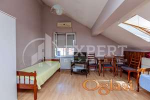 Garsonjera, Pravni Fakultet