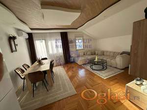 NAMEŠTEN, SA PARKINGOM!