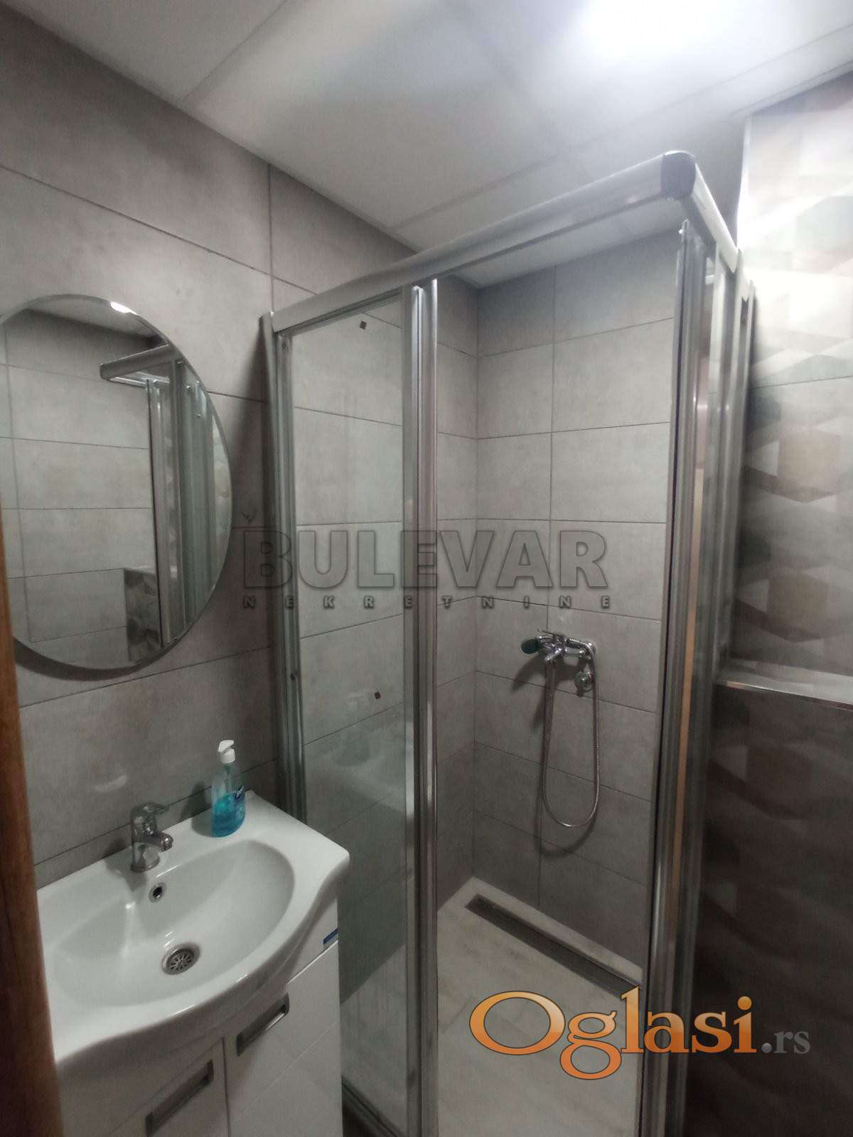 New three-room apartment with glazed terrace - 65 2, Erdoglija, Kragujevac — photo